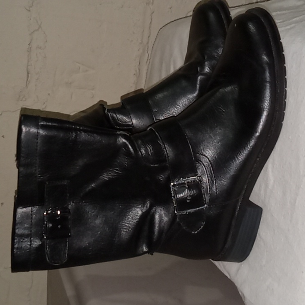 Aerosoles boots size 8